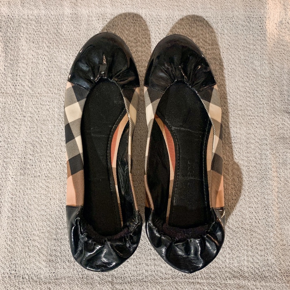 Burberry Patent Leather Scrunch Ballet Flats 7